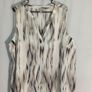 WOMENS plus sized no sleeve blouse